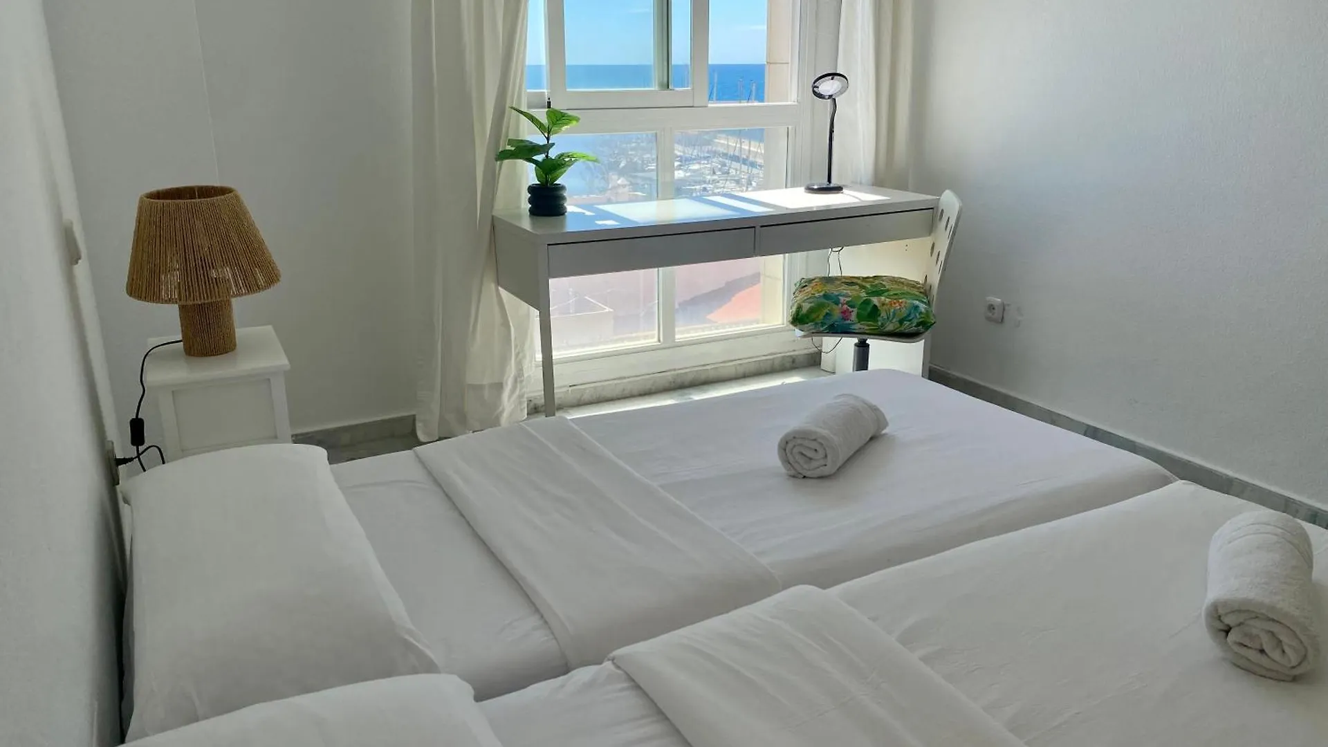 Seafront In Marbella With Pool And Garage Apartment